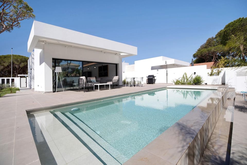 Property building, Swimming pool