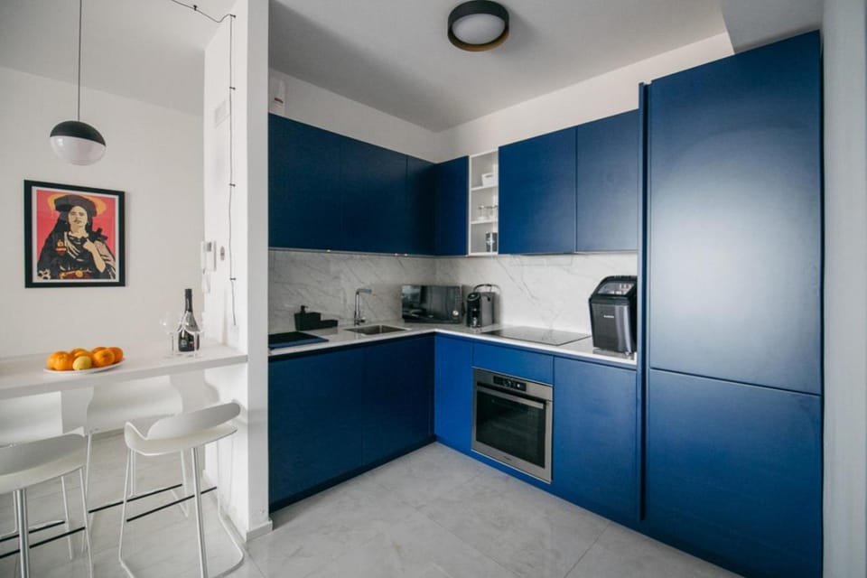 Coffee/tea facilities, Kitchen or kitchenette, Dining area