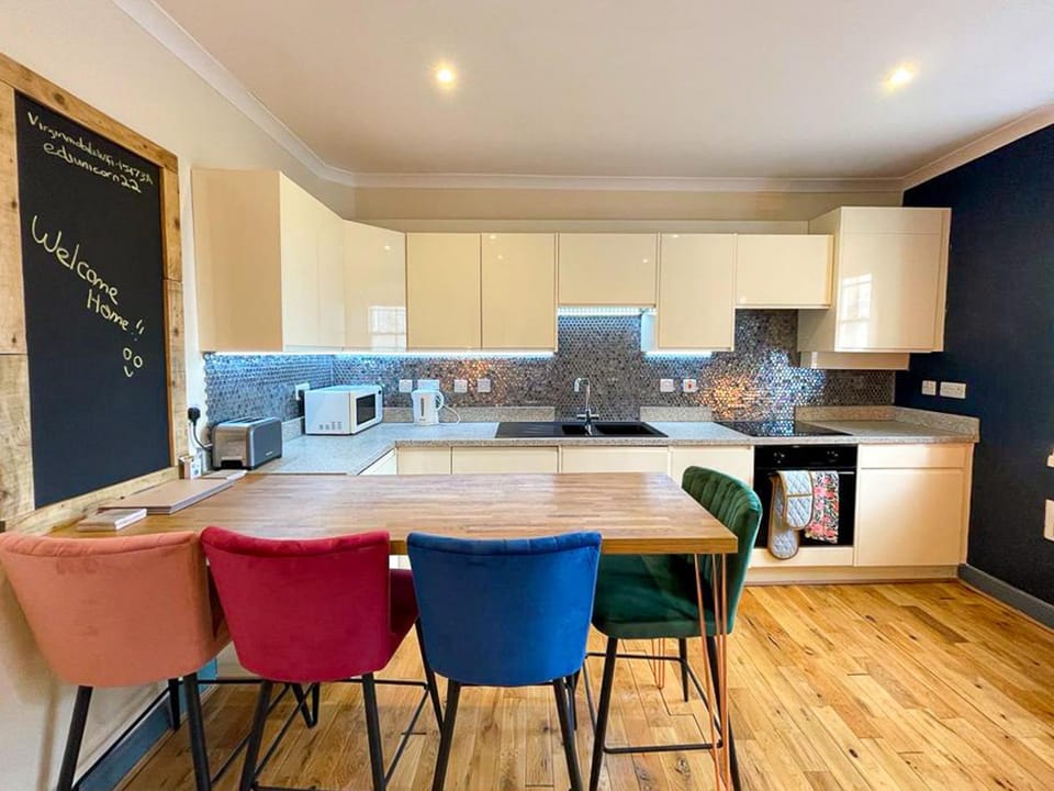 Kitchen or kitchenette, Dining area, kitchen, kitchen