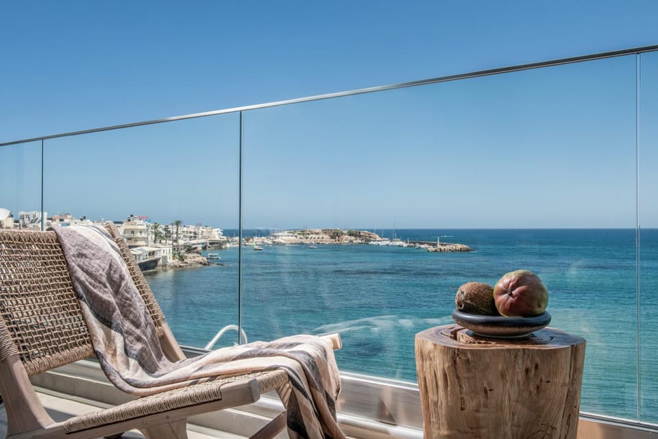 Balcony/Terrace, City view, Landmark view, Sea view