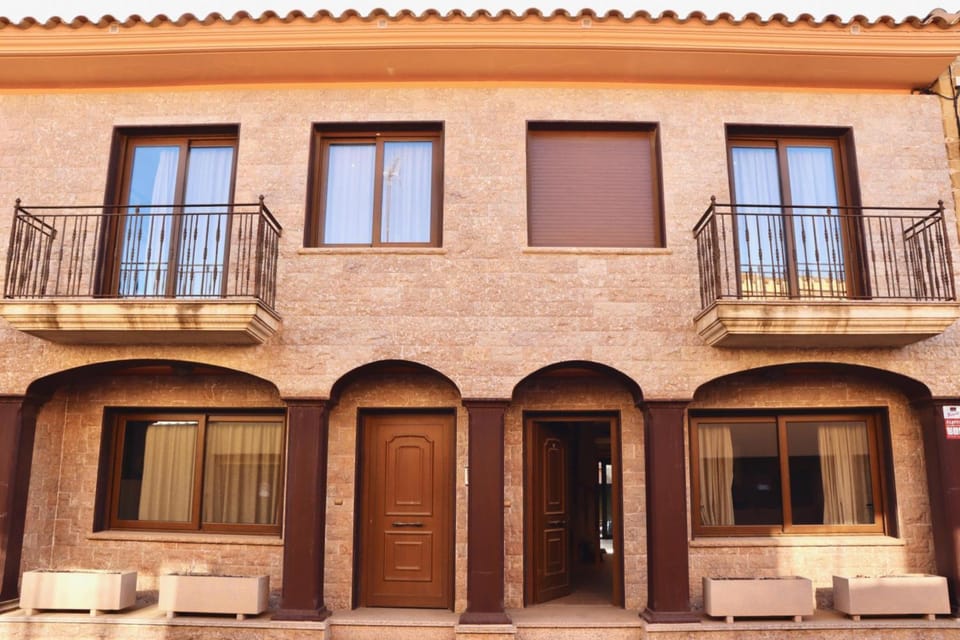 Property building, Facade/entrance, Off site