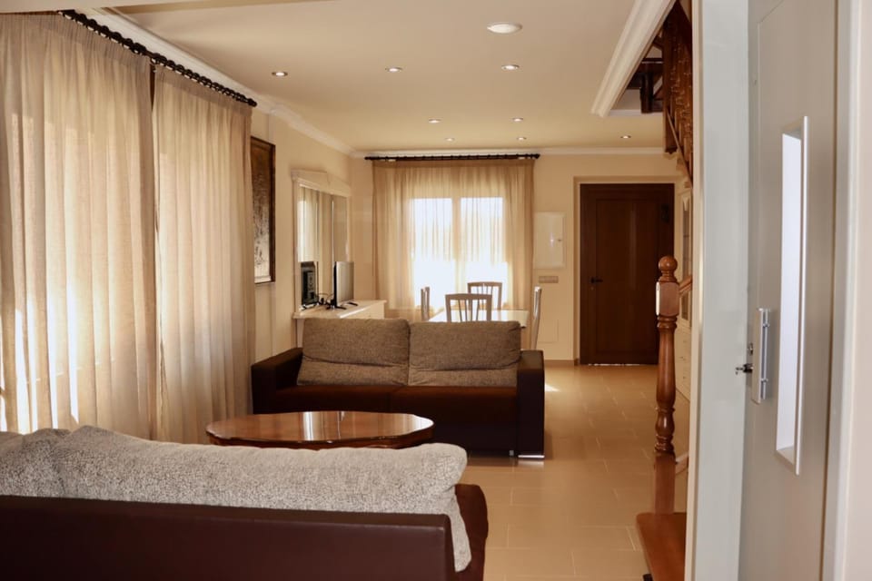 Communal lounge/ TV room, Living room