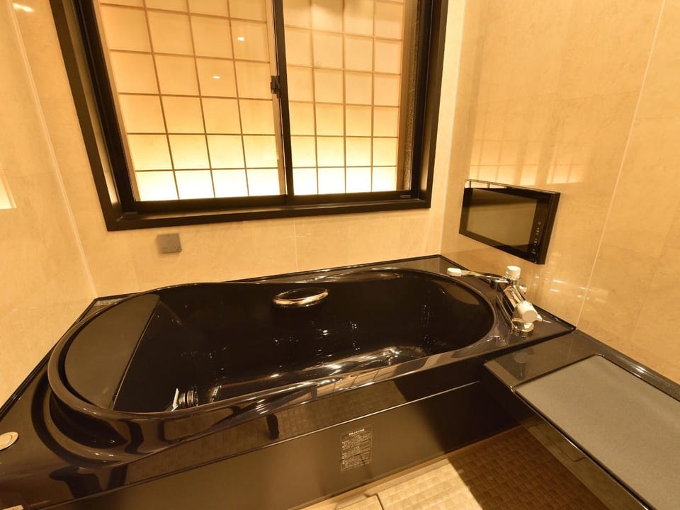 Matsui-Bekkan Hanakanzashi Ryokan in Kyoto