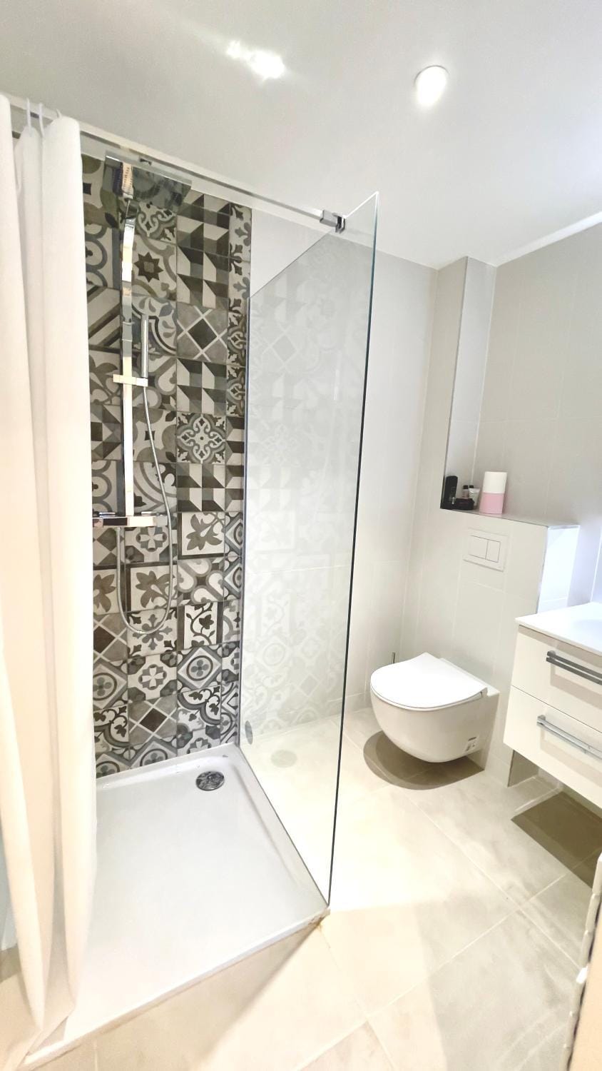 Shower, Toilet, Bathroom