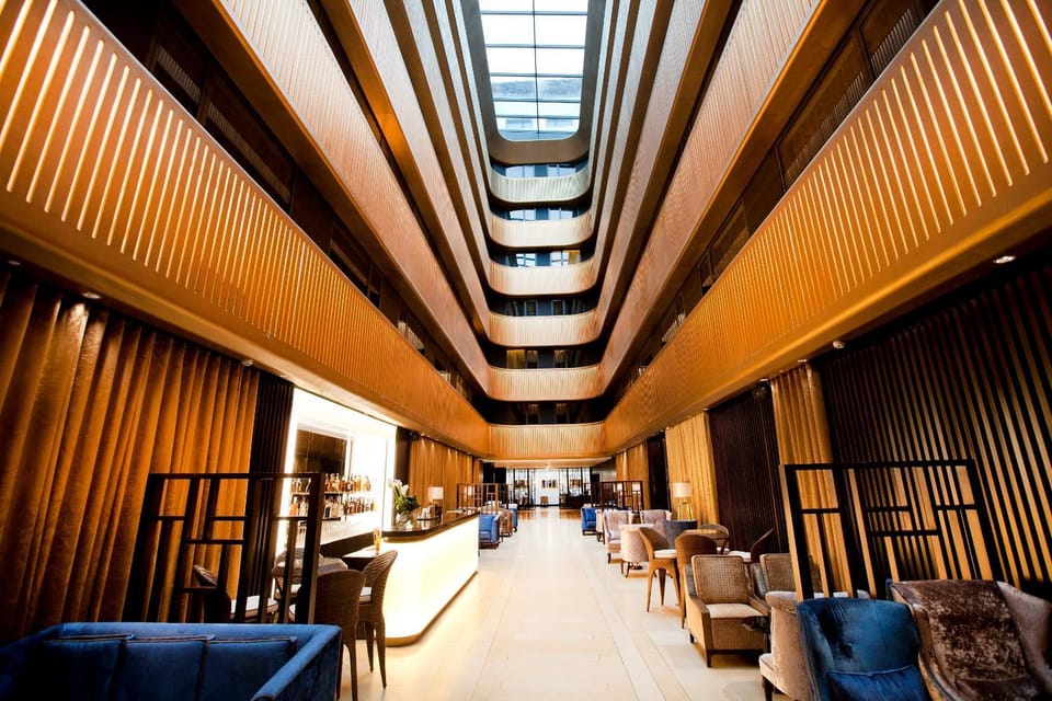 Lounge or bar, Lounge or bar