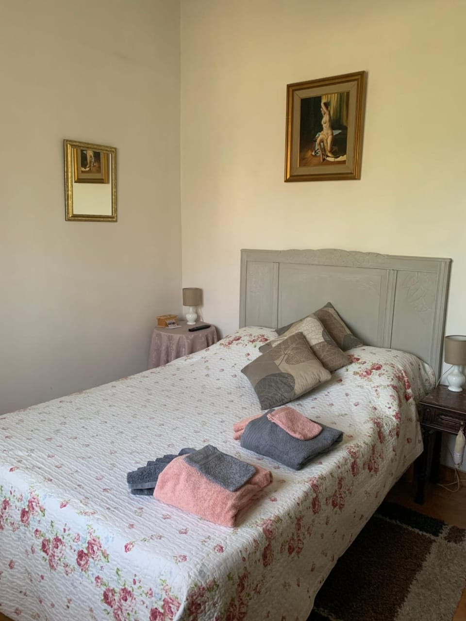 Photo of the whole room, Internal: Not applicable to any particular room