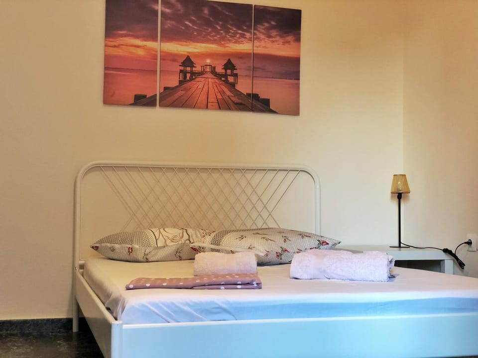 Argo apartment 15min from the airport, 1min from the beach ARTEMIS CITY CENTER Apartment in East Attica Regional Unit, Greece