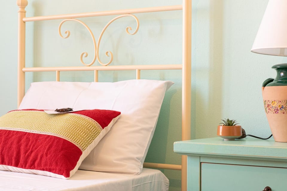 Bedroom, children, young children