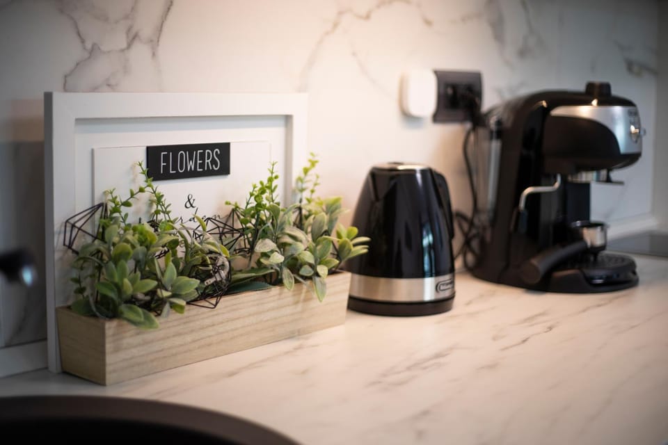 Coffee/tea facilities, kitchen