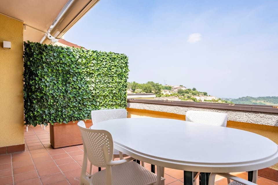 Day, View (from property/room), Balcony/Terrace, Living room, Seating area, Dining area