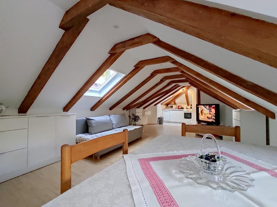 TV and multimedia, Living room, Photo of the whole room, Seating area