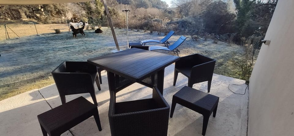 Patio, Natural landscape, Dining area