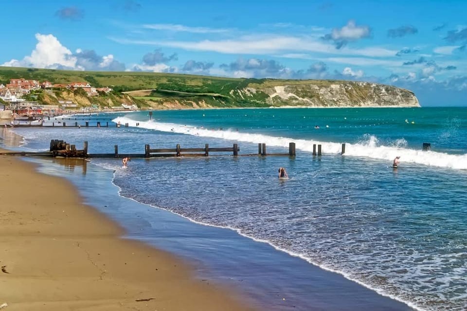Dizzy Lows Modern 1 Bedroom Swanage Apartment with Sea View Apartment in Swanage