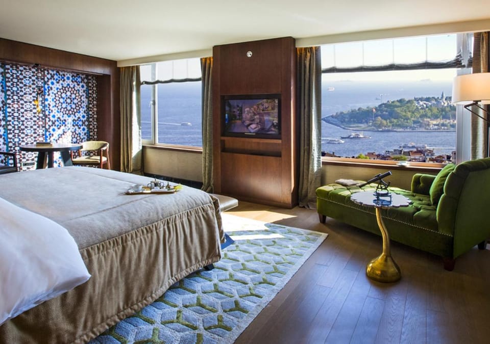 TV and multimedia, View (from property/room), View (from property/room), Bedroom, Sea view, Area and facilities