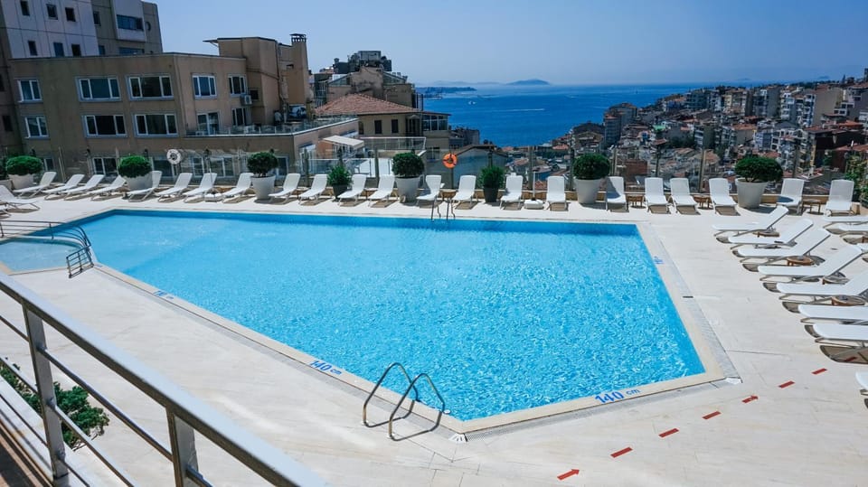 Sea view, Swimming pool