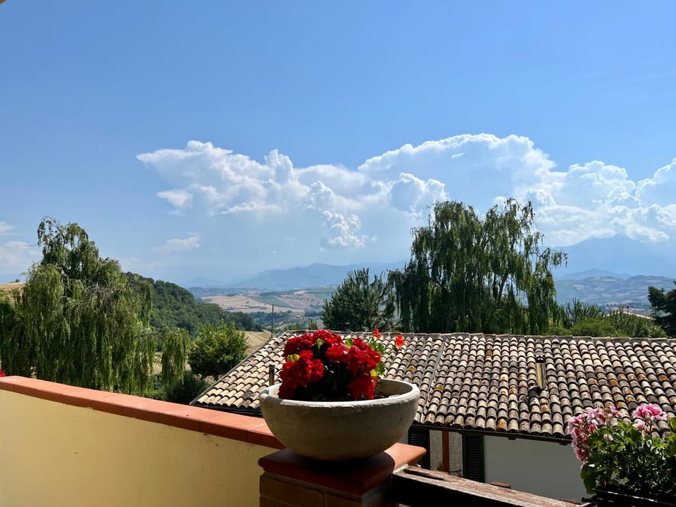 Balcony/Terrace, Mountain view
