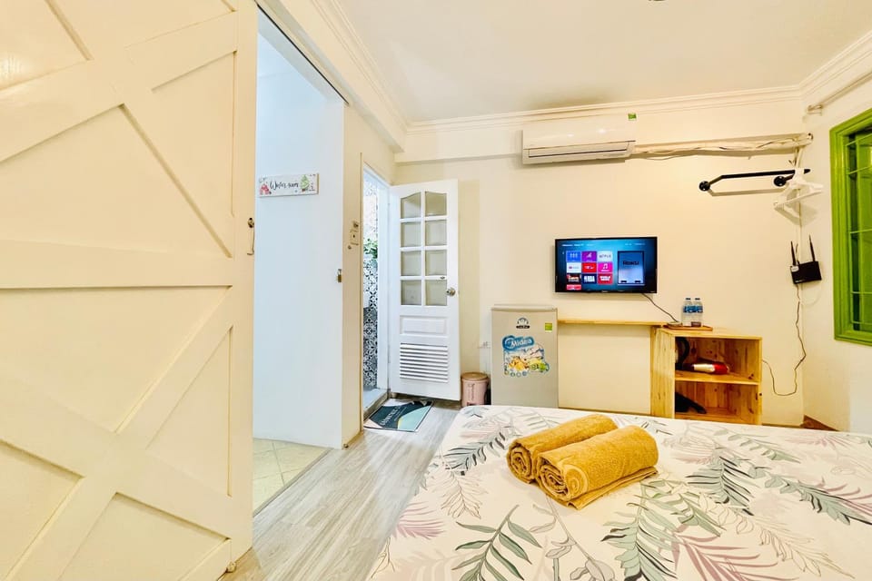 TV and multimedia, Photo of the whole room