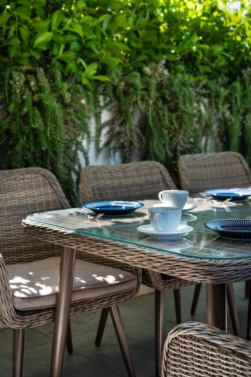 Patio, Day, Balcony/Terrace, Dining area