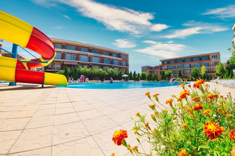 Aqua park, Swimming pool