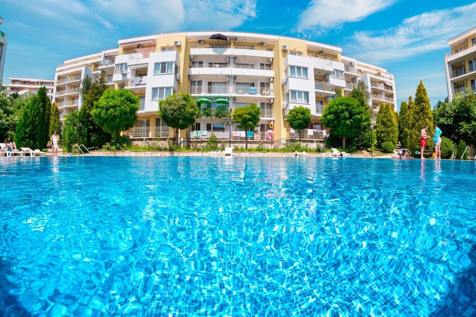 Property building, Swimming pool