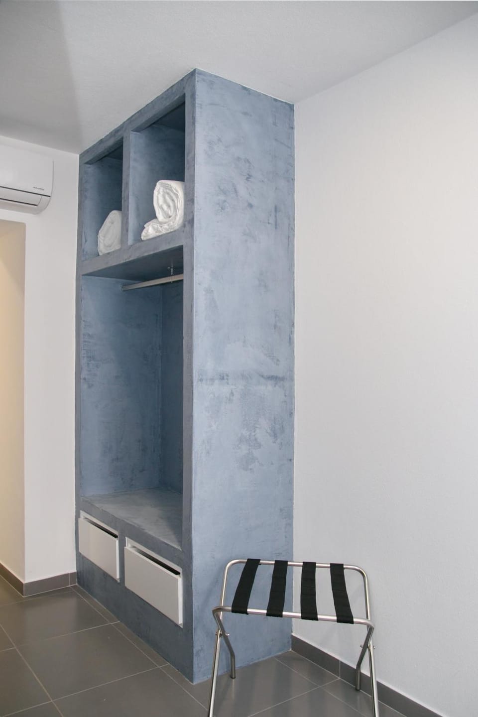 Bedroom, wardrobe