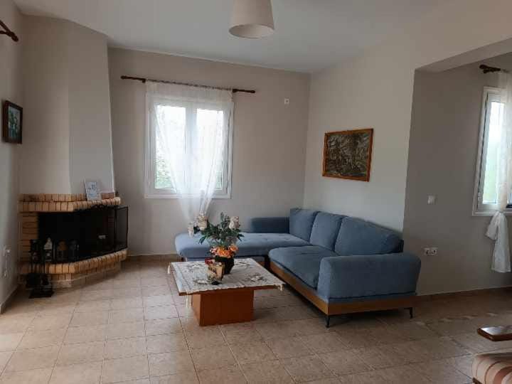 Villa Rania: Ευάερη βίλα με θέα τη θάλασσα Villa in Cephalonia