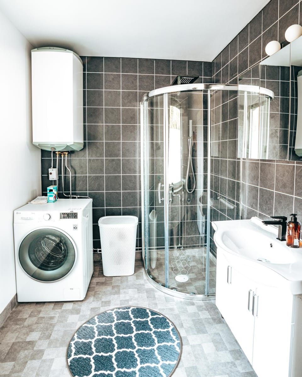 Shower, Bathroom, washing machine