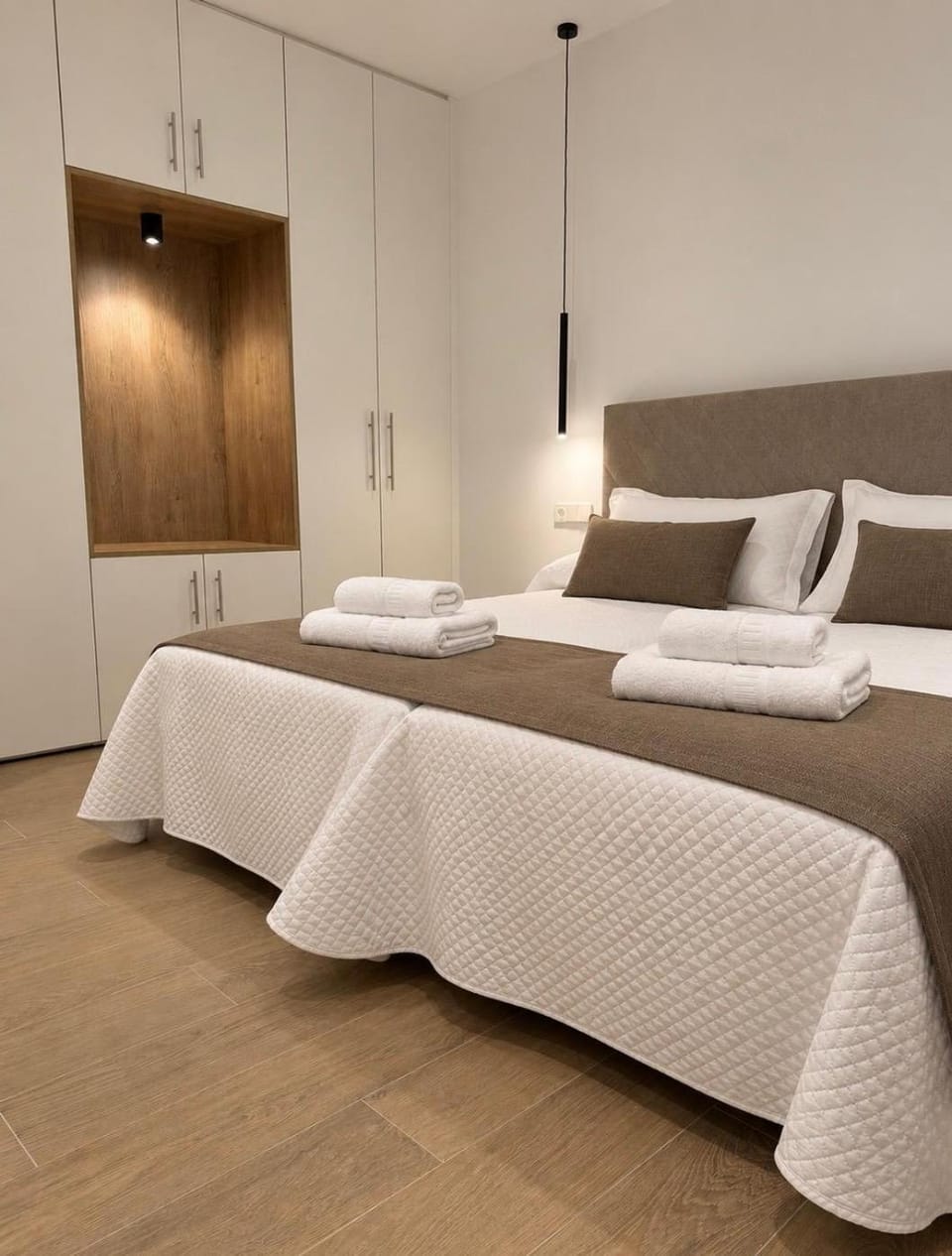 Bedroom, wardrobe