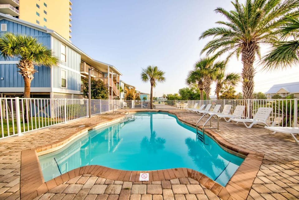 Sea Horse 112 by Vacation Homes Collection Apartment in West Beach
