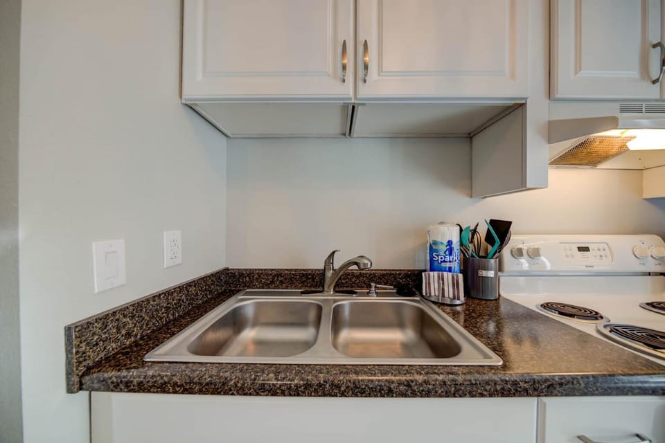 Sea Horse 112 by Vacation Homes Collection Apartment in West Beach