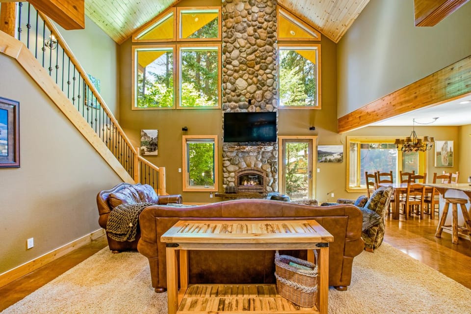 Evergreen Paradise House in Ronald