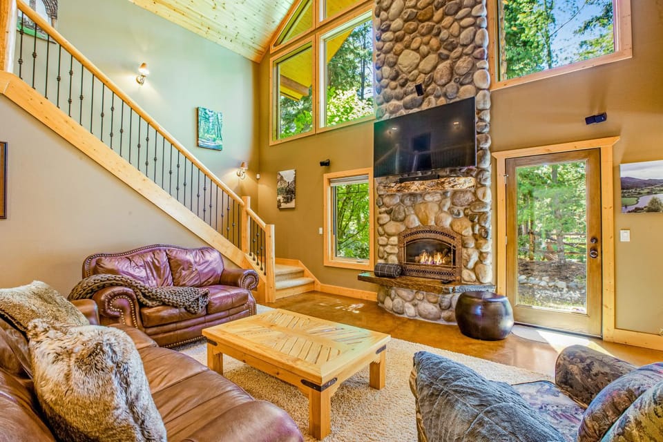 Evergreen Paradise House in Ronald