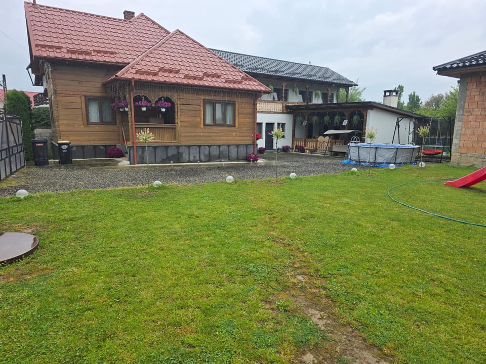 Casa de lângă pădure Bed and Breakfast in Romania