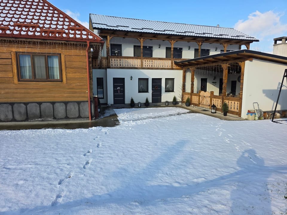 Casa de lângă pădure Bed and Breakfast in Romania