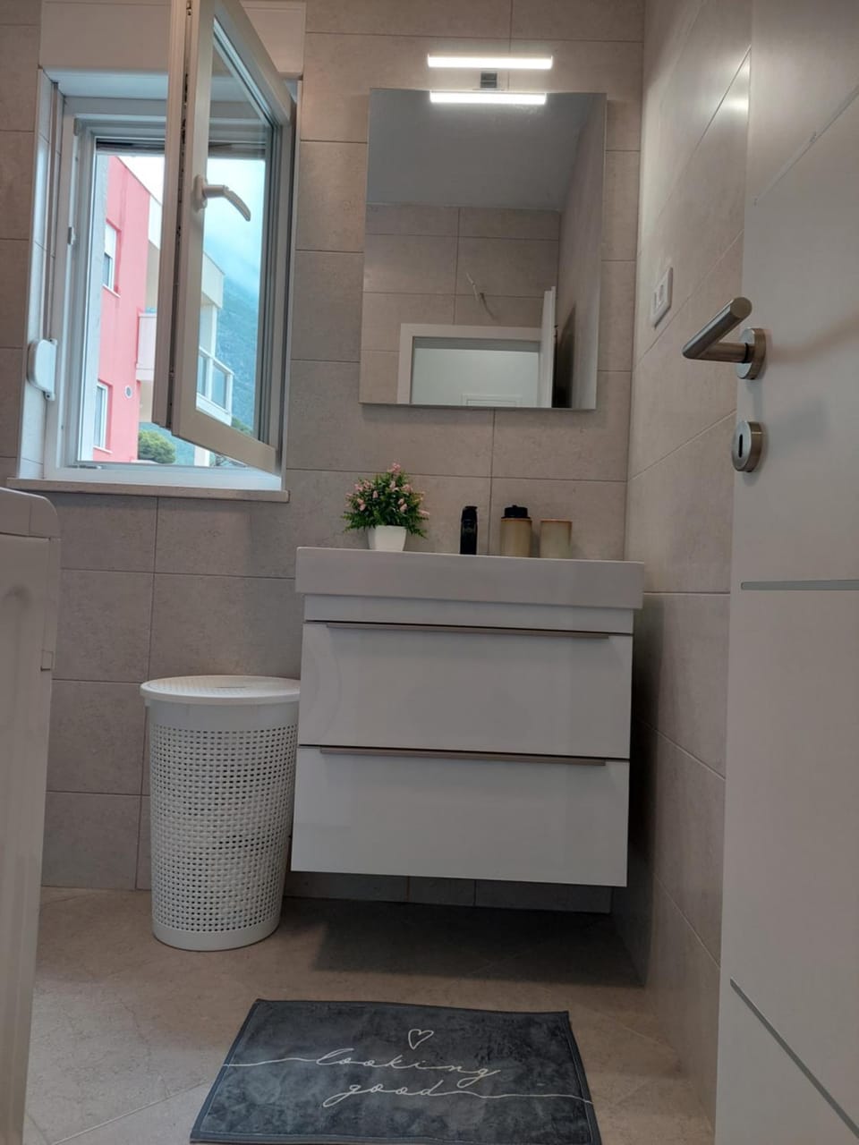 Sunrise apartment Apartment in Makarska