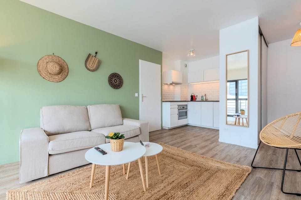 Europe/Flandres stations apartment with balcony! Apartment in Lille