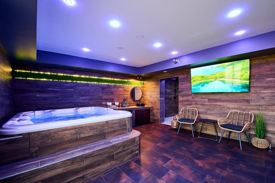 Hot Tub, Spa and wellness centre/facilities