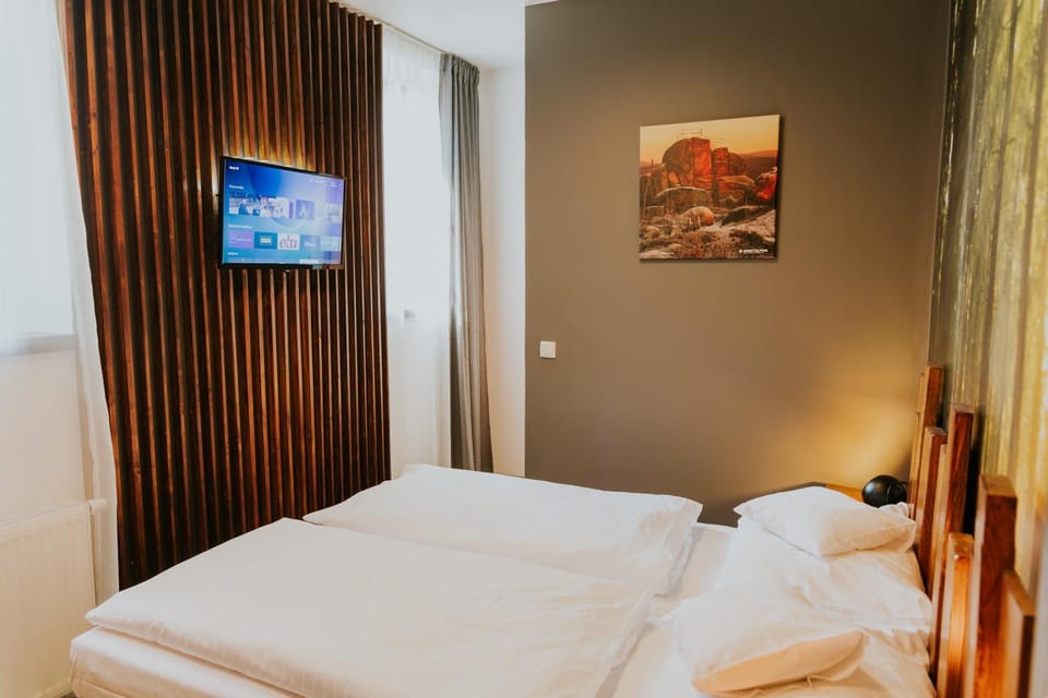 Bed, TV and multimedia