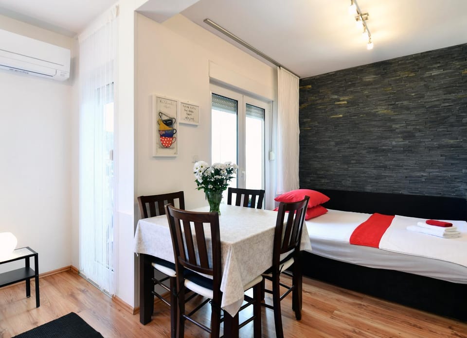Studio apartment Pupa Apartment in Šibenik-Knin County, Croatia