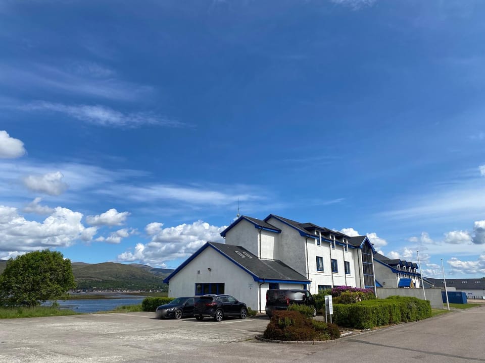 Property building, Lake view, Parking