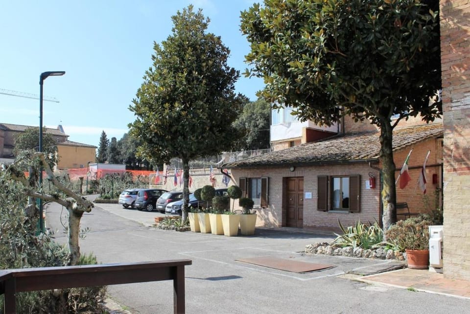 Hotel Porta Romana - LuceHotels Hotel in Siena