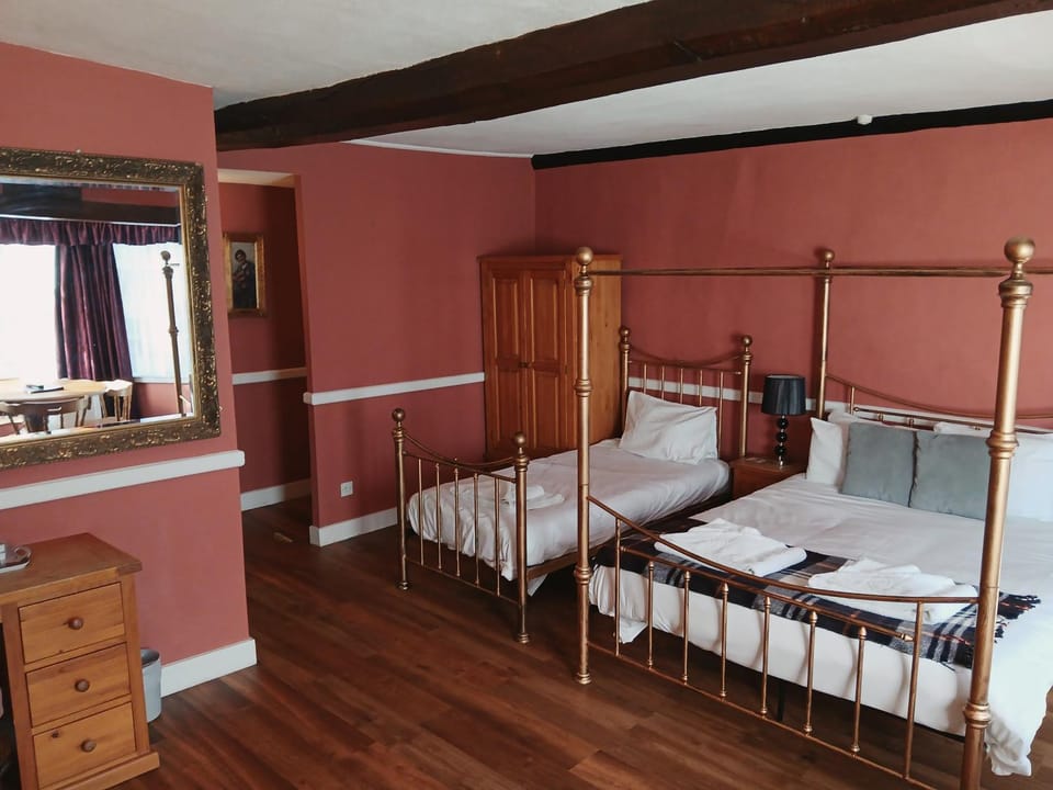 The George Hotel, Dereham Hotel in Breckland District