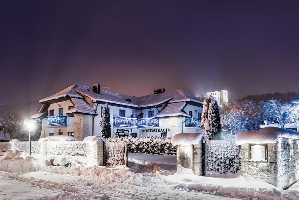 Property building, Restaurant/places to eat, Night, Winter, Swimming pool, Breakfast