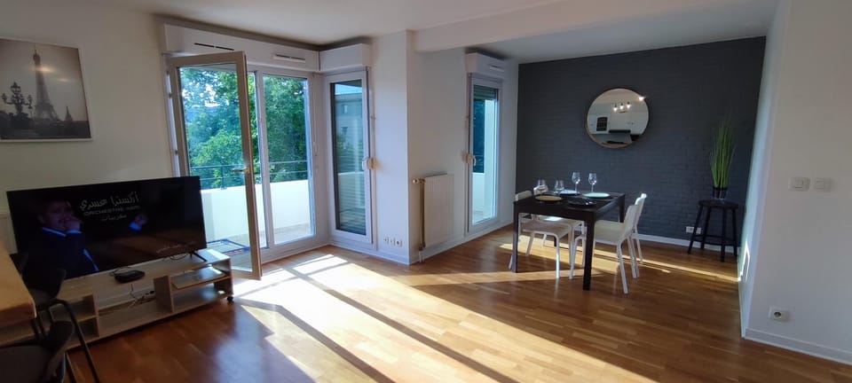 Design 3 bedrooms appartment, near Champs Elysees Apartment in Île-de-France