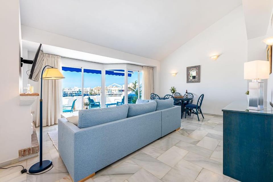Living room, Sea view