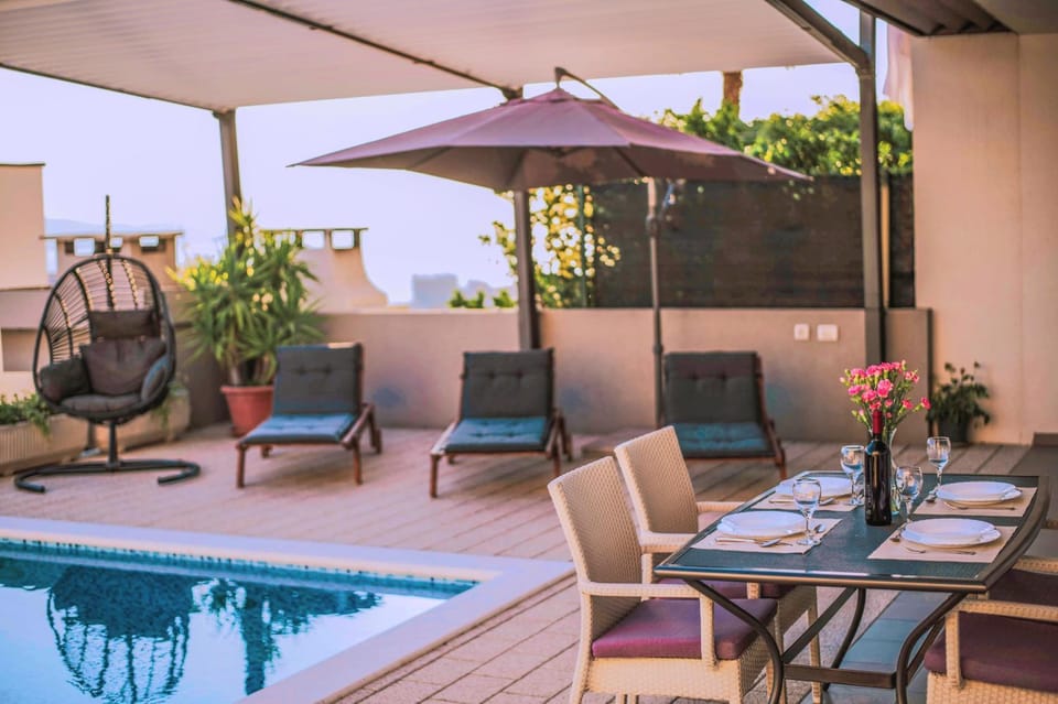 Apartment with private pool "Patricia" Apartment in Makarska