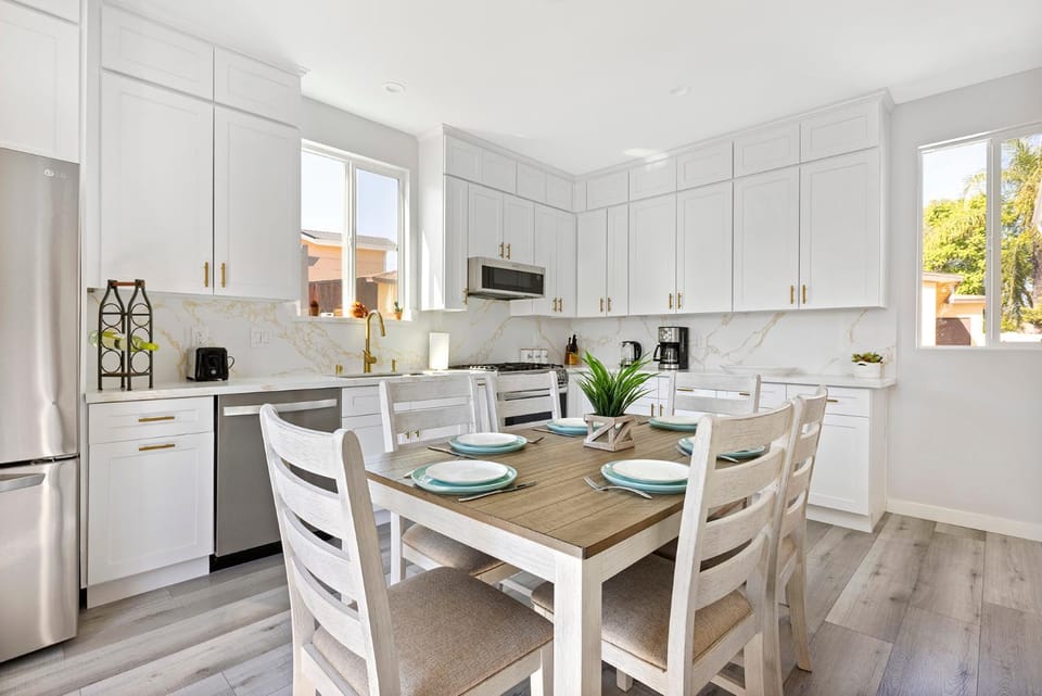 Kitchen or kitchenette, dishwasher, kitchen