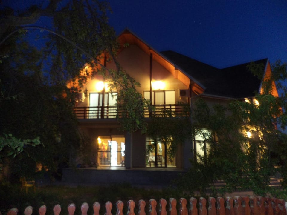 Pensiunea Anca Bed and Breakfast in Romania