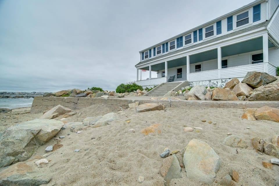 Historic Cottage w/ Beautiful Oceanfront View House in Ocean Bluff Brant Rock