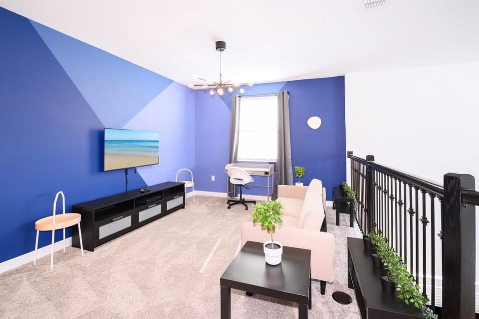 TV and multimedia, Living room, Business facilities, Seating area, internet